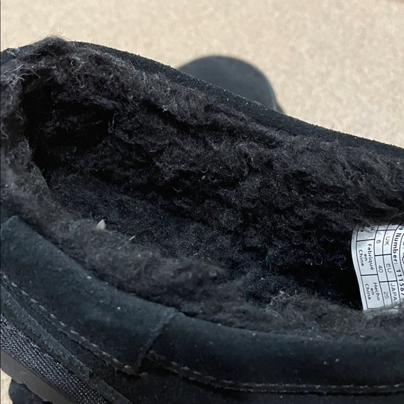 Koolaburra Women's Black Suede Slippers Size 7 - Picture 2 of 6